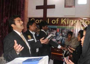 Gottesdienst mit Ghaffar Bhatti aus Pakistan, besonderer Gottesdienst, Langenbeutingen, Baden-Württemberg